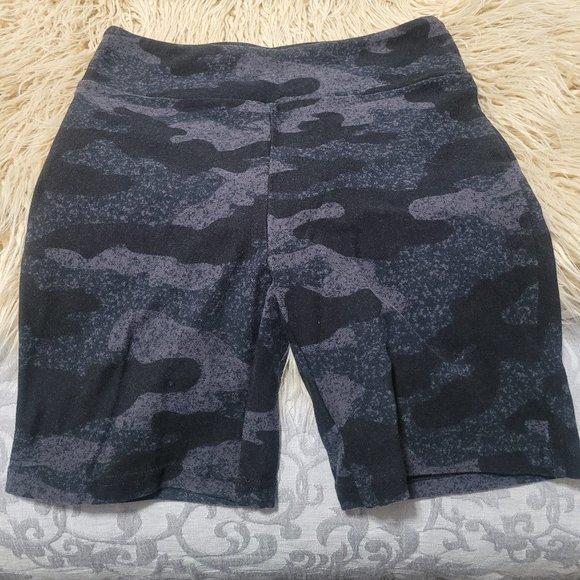 LuLaRoe 2022 Americana collection Biker Shorts - Picture 1 of 2
